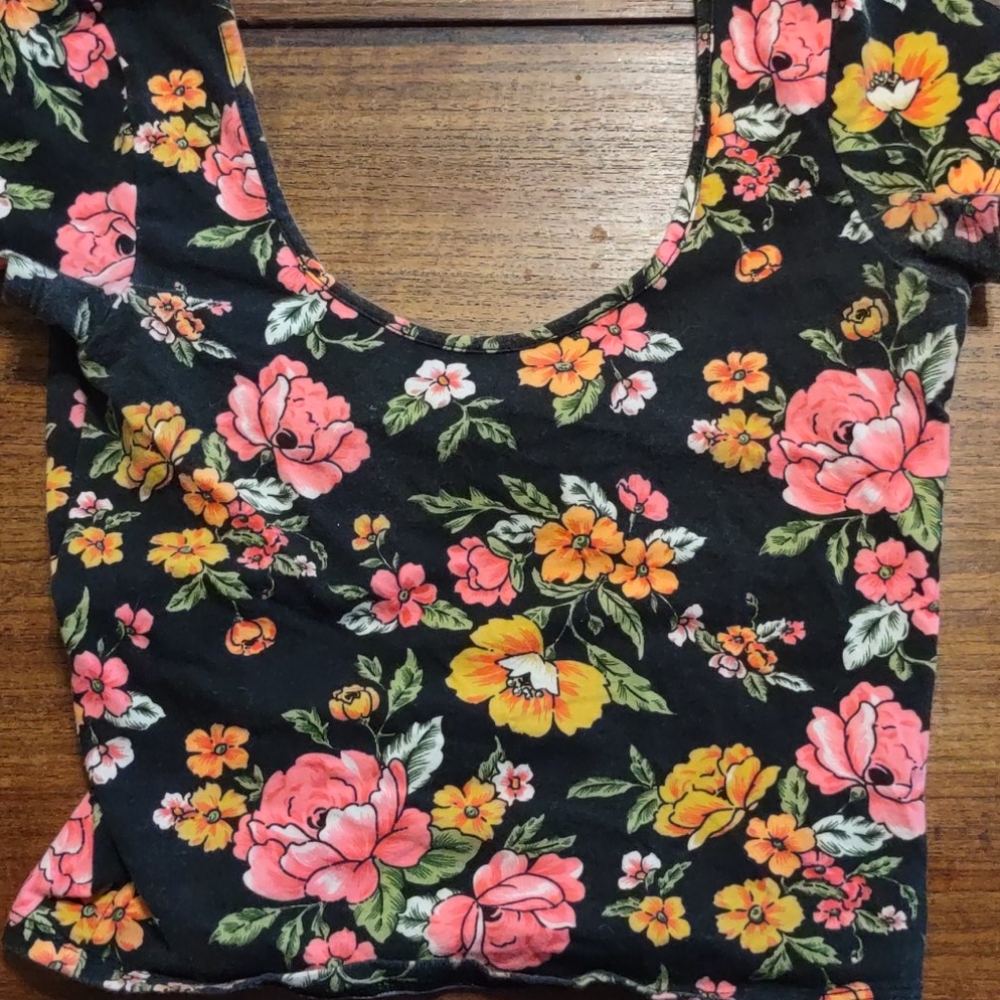 Forever 21 small multicolor floral